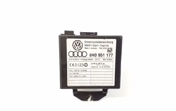 Audi A4 S4 B7 8E 8H Alarm control unit/module 8H0951177