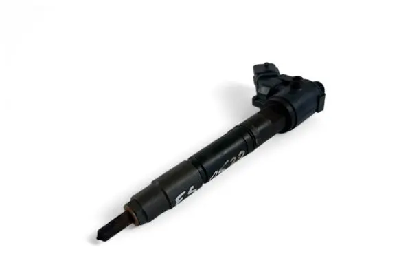 Volvo S60 Fuel injector 31405404