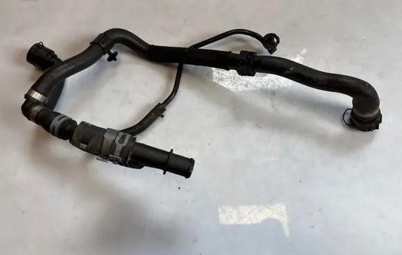Audi Q7 4M Engine coolant pipe/hose 4M0122109AN