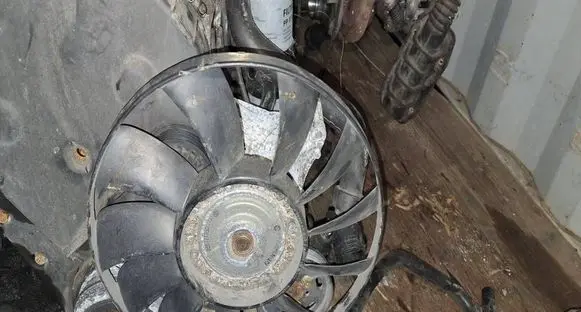 Audi A4 S4 B5 8D Viscous fan clutch 058121350