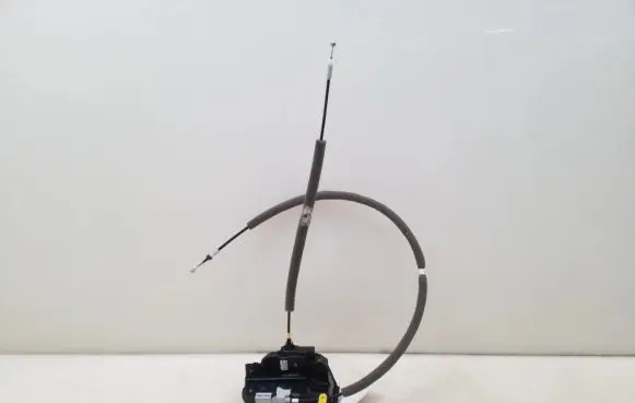 Renault Kadjar Front door lock