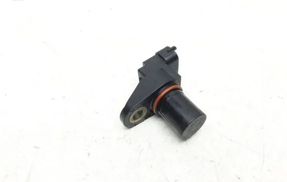 Mercedes-Benz E W212 Camshaft position sensor A0051531328