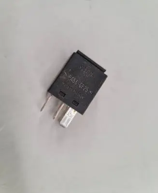 Volkswagen PASSAT B6 Other relay 7M0951253C 95VW10K705EA