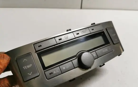 Toyota Avensis T250 Climate control unit 5590005170