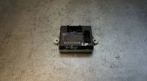 Volvo V60 Door control unit/module 31343148