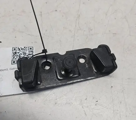 BMW 5 E60 E61 Rear door lock loop/hook striker 8203771