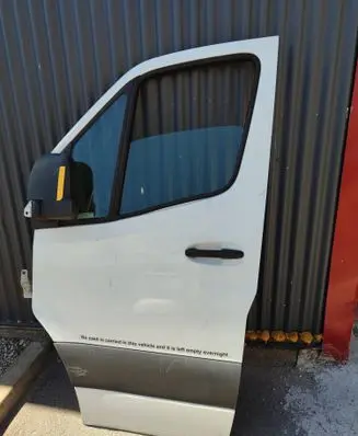 Mercedes-Benz Sprinter W907 W910 Front door 