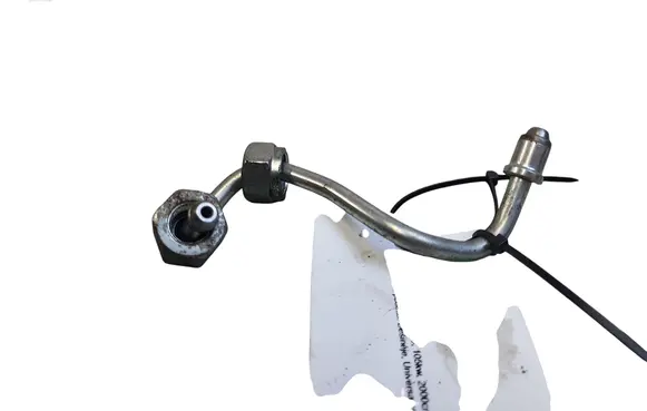 BMW 3 E90 E91 Fuel injector supply line/pipe 