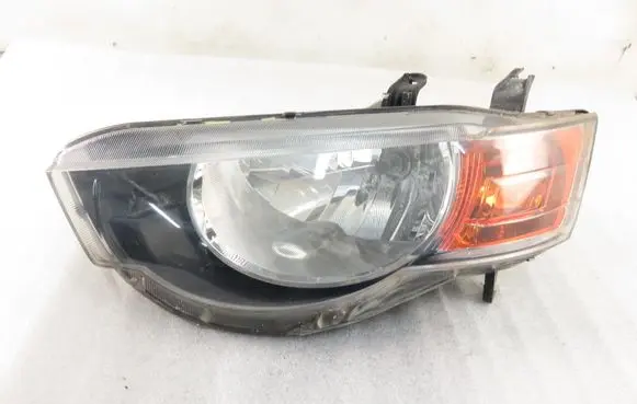 Mitsubishi Colt Headlight/headlamp 8301B179