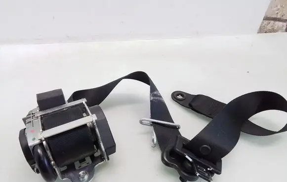 Ford Mondeo MK IV Front seatbelt 606639200