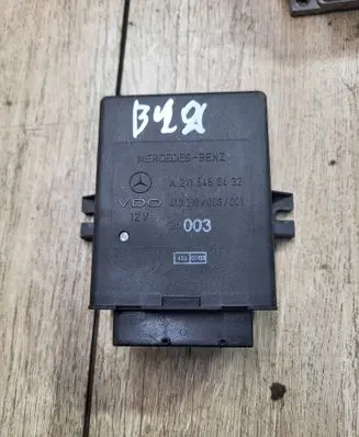 Mercedes-Benz E W211 Air suspension control unit module (rear) A2115450432 410213006001