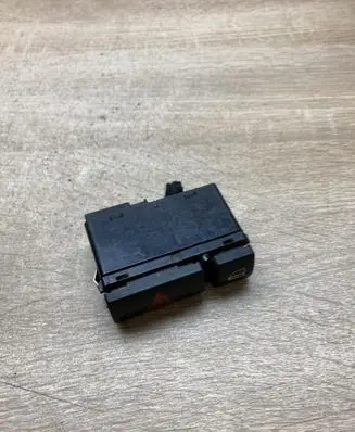 BMW 3 E46 Hazard light switch 8368920