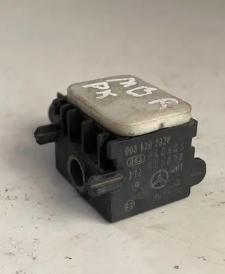 Mercedes-Benz R W251 Airbag deployment crash/impact sensor 0038202926 260805401878