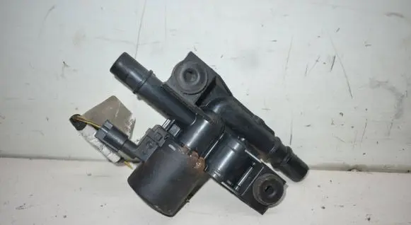 Audi A3 S3 8V Fuel pressure regulator 5Q0201559A