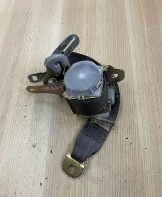 Lexus RX 330 - 350 - 400H Rear seatbelt 7K8300