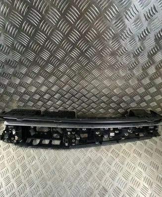 Audi Q7 4M Dash center air vent grill 4M8820902E