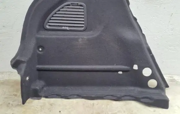Opel Mokka B Trunk/boot side trim panel 98353561ZD