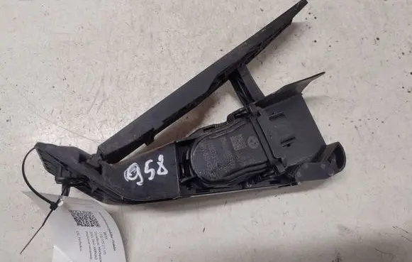 BMW 1 F20 F21 Accelerator throttle pedal 35426853176 12037313DE