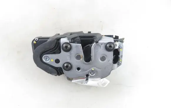 Opel Zafira C Front door lock 