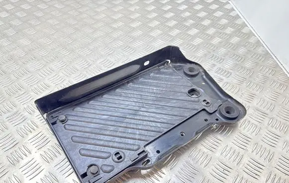 Battery tray