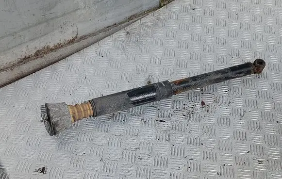 Volvo V50 Rear shock absorber/damper 31212943