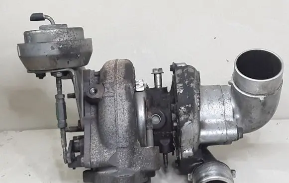 Toyota Avensis T250 Turbo 0510100075 VB13L72010R020