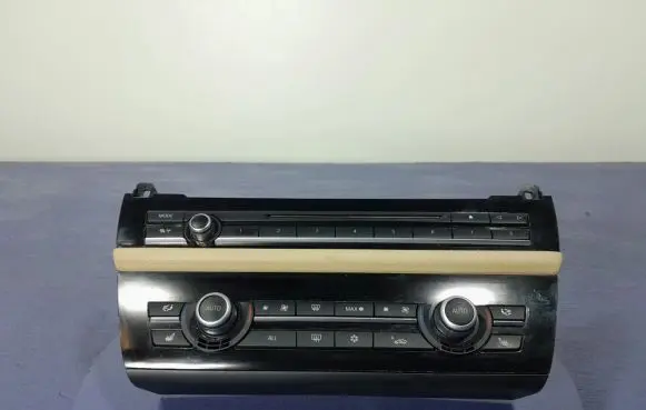 BMW 5 F10 F11 Climate control unit 9241238
