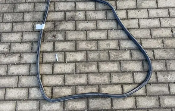 Audi A4 S4 B9 Front door rubber seal 8W0831721B