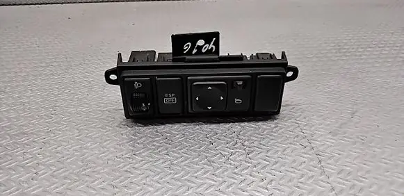 Nissan Tiida C11 Wing mirror switch