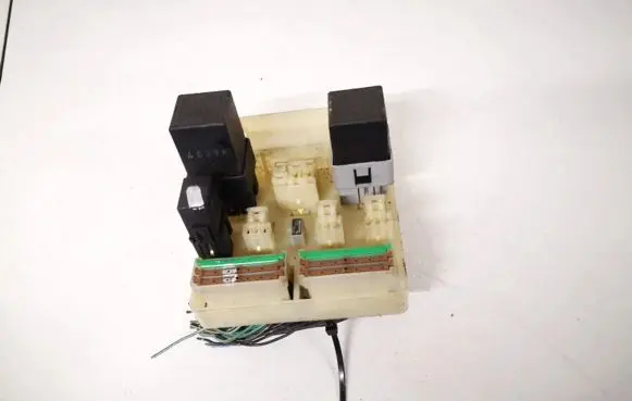 Mitsubishi Carisma Fuse box set