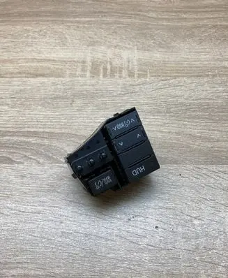 Toyota Prius+ (ZVW40) Steering wheel buttons/switches 75D800 1471D96