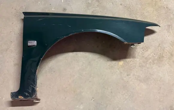 Volvo S40, V40 Fender