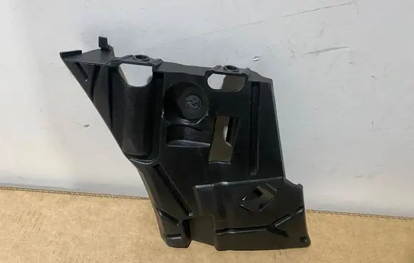 Volvo XC60 Front bumper mounting bracket 31425162