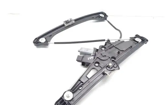 Peugeot 3008 II Front door window regulator with motor 156120831