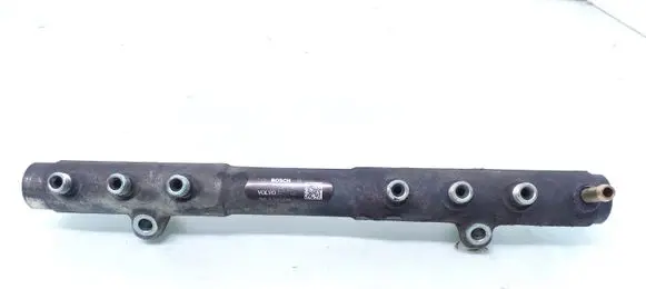 Volvo V70 Fuel main line pipe 30757146 0445215023