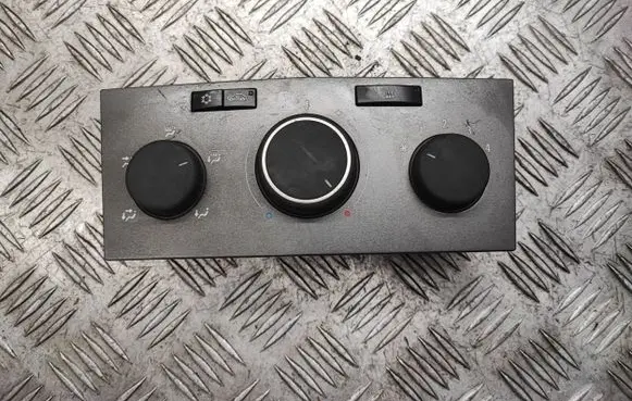 Opel Zafira B Climate control unit 90151241