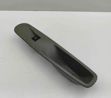 Renault Zoe Electric window control switch 829506827R