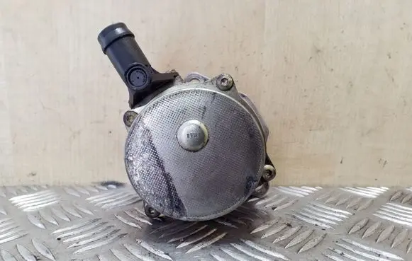 Volvo S40, V40 Vacuum pump
