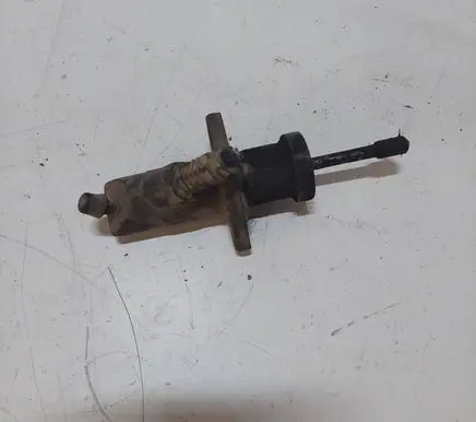 BMW 3 E46 Clutch slave cylinder 