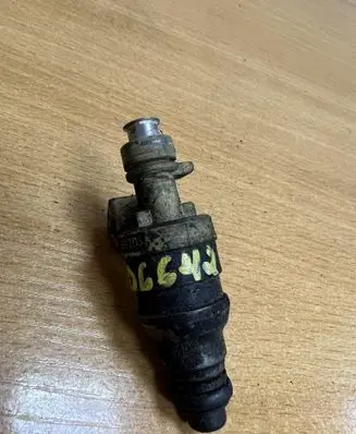 Mercedes-Benz S W140 Fuel injector 0280155205 D6642