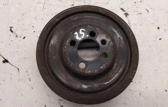 Volkswagen Golf V Crankshaft pulley 03G105243