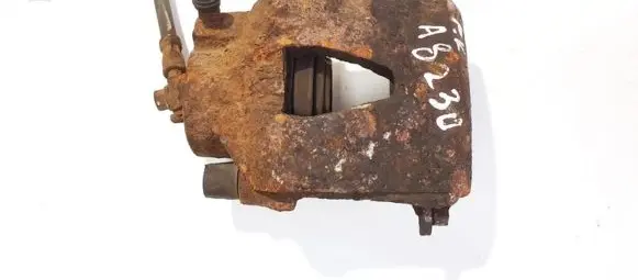 Volkswagen Golf IV Front brake caliper
