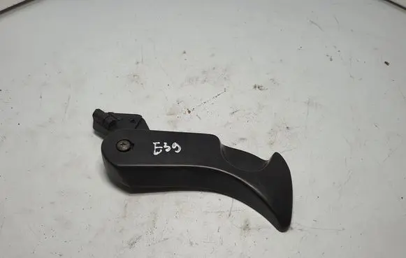Engine bonnet (hood) release handle