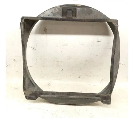 Radiator cooling fan shroud