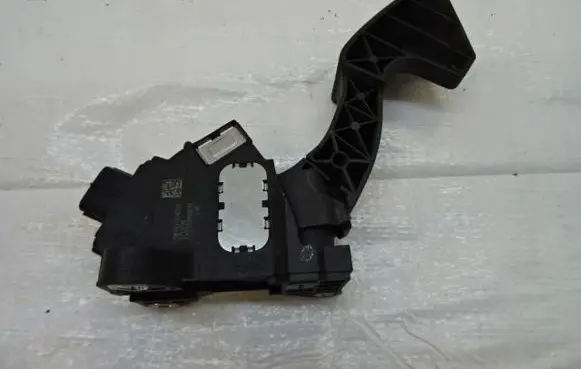 Peugeot 108 Accelerator throttle pedal 78110-0H050