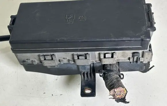 Ford Mustang V Fuse box set AR3T14A003AB