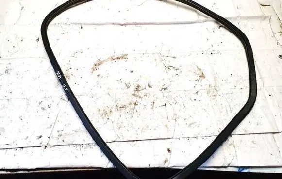 Cupra Born Rubber seal rear door 