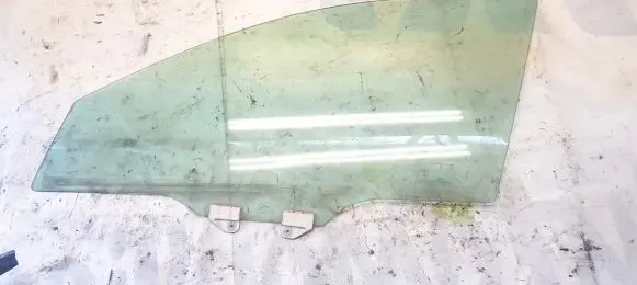 Honda Accord Front door window glass four-door