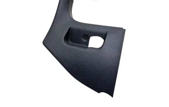 Foot area side trim