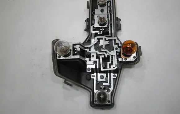 Volkswagen Touran I Tail light bulb cover holder 1T0945257D